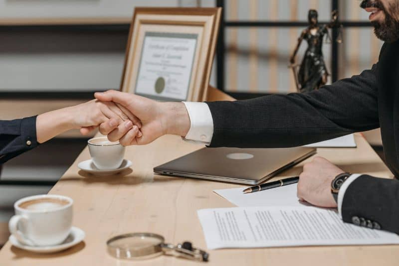 when to hire a personal injury lawyer